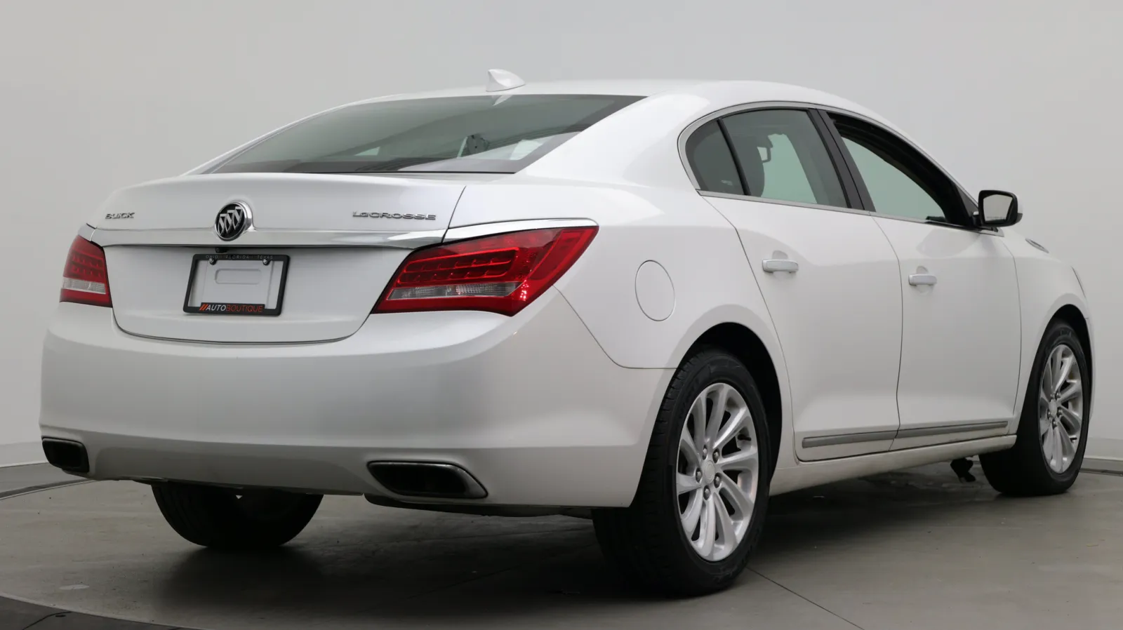 Buick LaCrosse photo 6