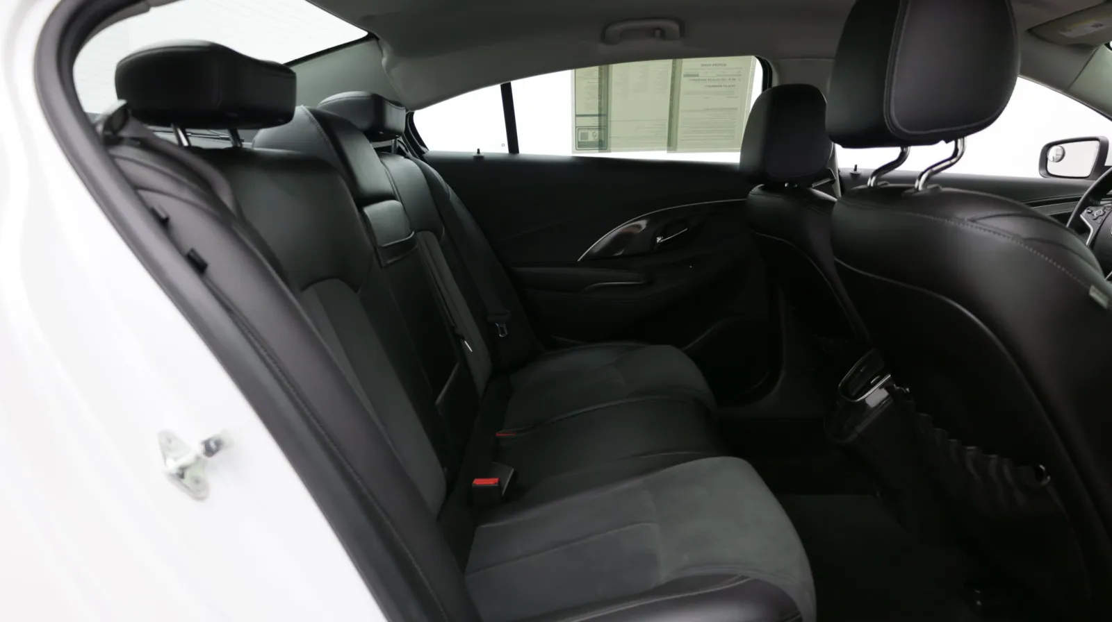 Buick LaCrosse photo 30