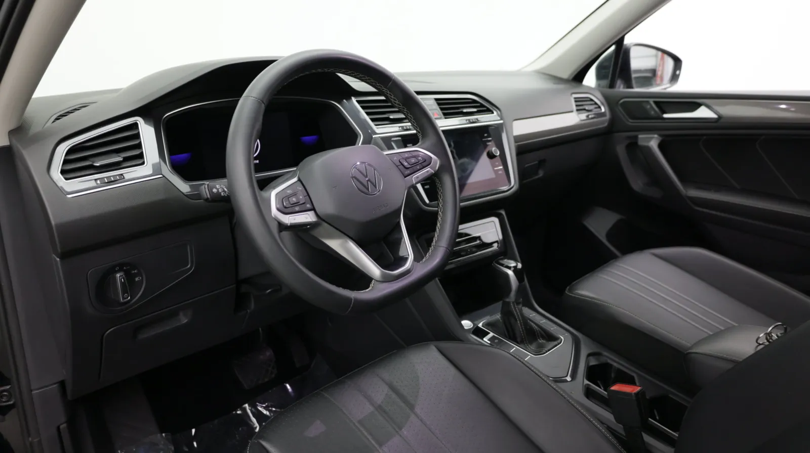 Volkswagen Tiguan photo 10