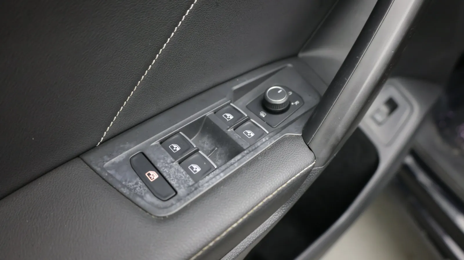 Volkswagen Tiguan photo 12