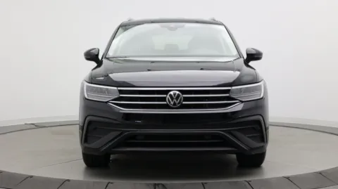 Photos of 2022 Volkswagen Tiguan SE for sale in Jacksonville, FL at Auto Boutique Florida