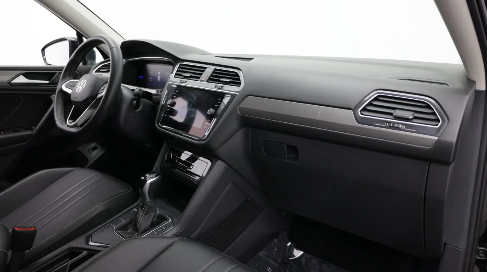 Volkswagen Tiguan photo 36