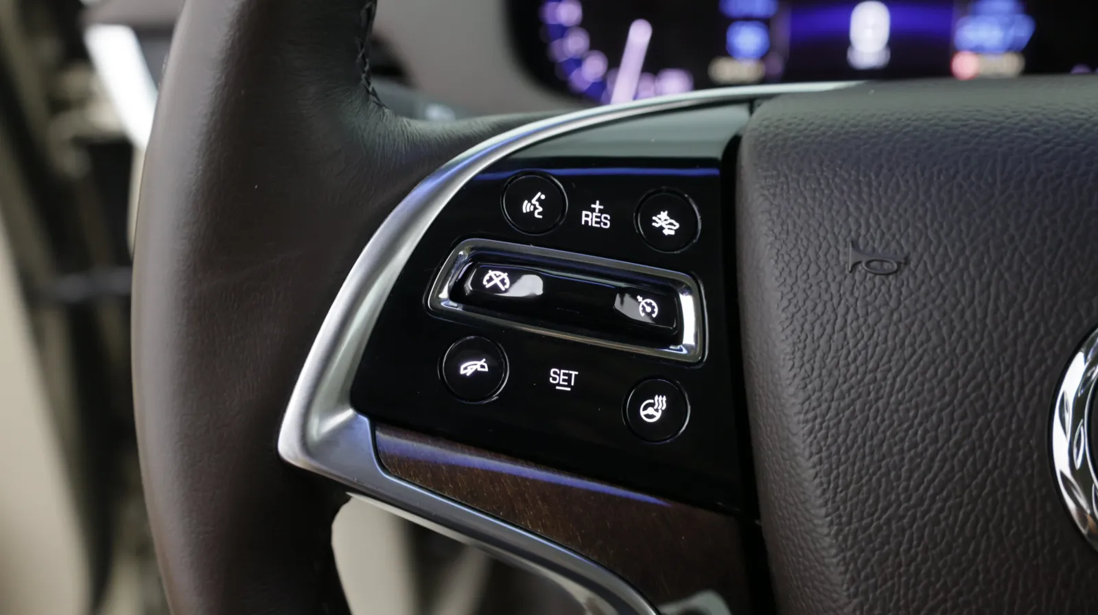 Cadillac XTS photo 22