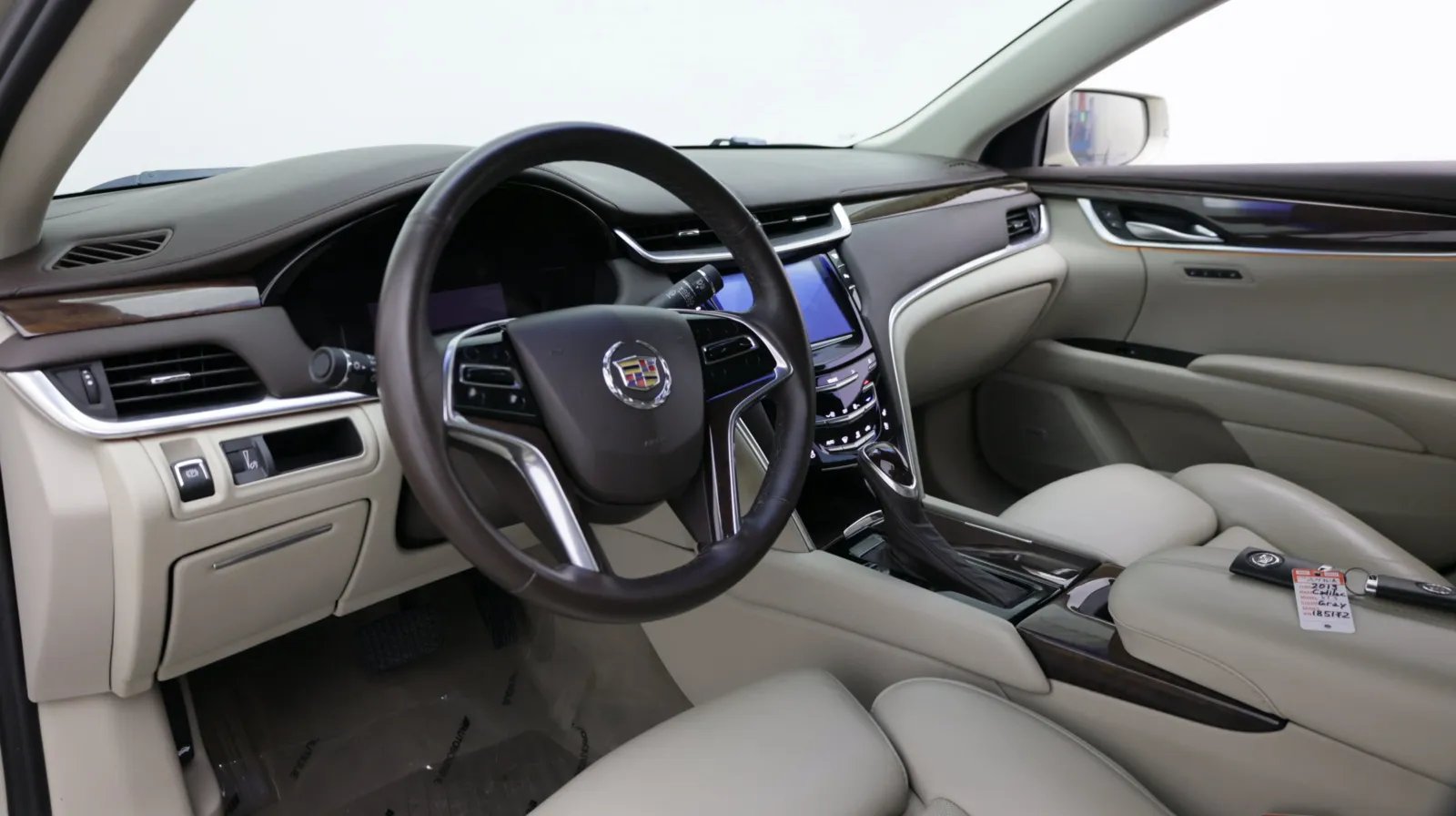 Cadillac XTS photo 11