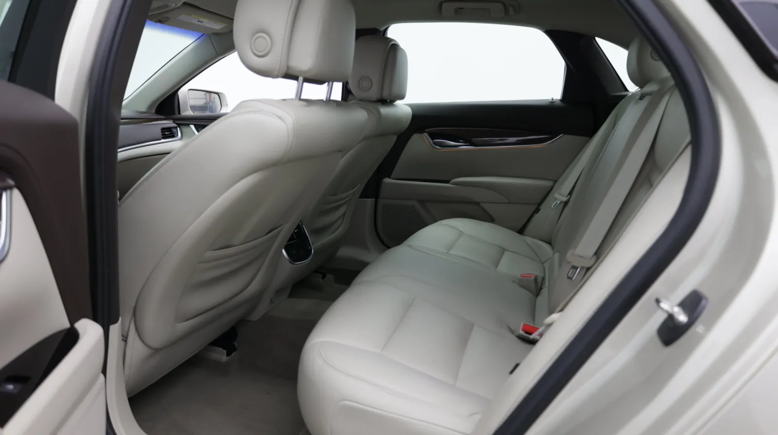 Cadillac XTS photo 24