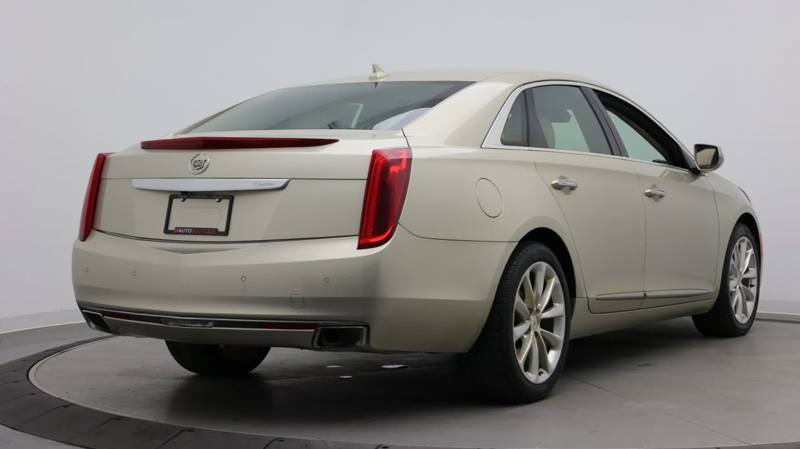 Cadillac XTS photo 7