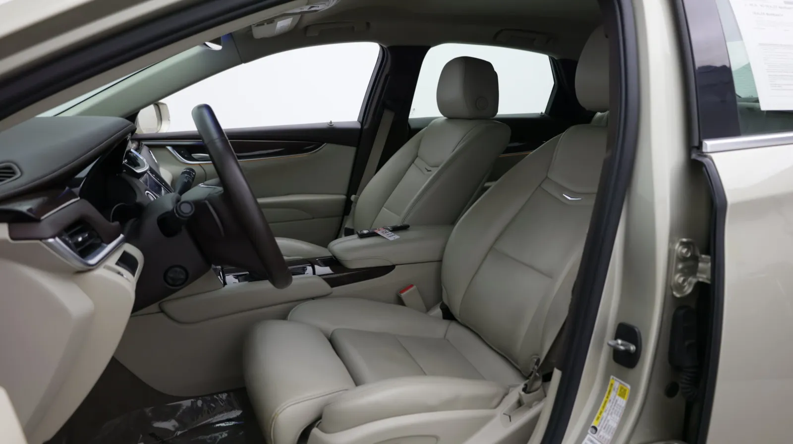 Cadillac XTS photo 16
