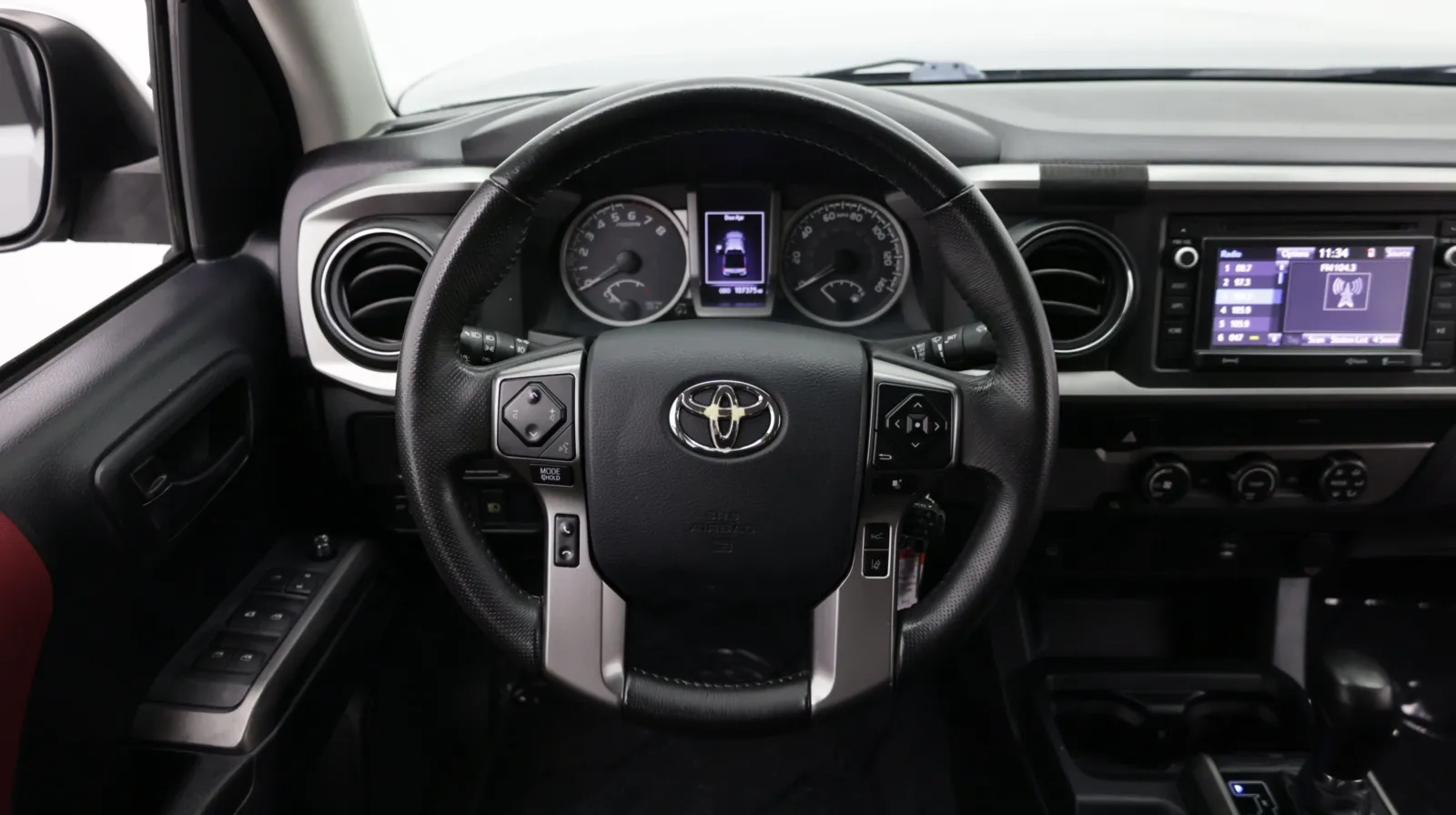 Toyota Tacoma photo 22