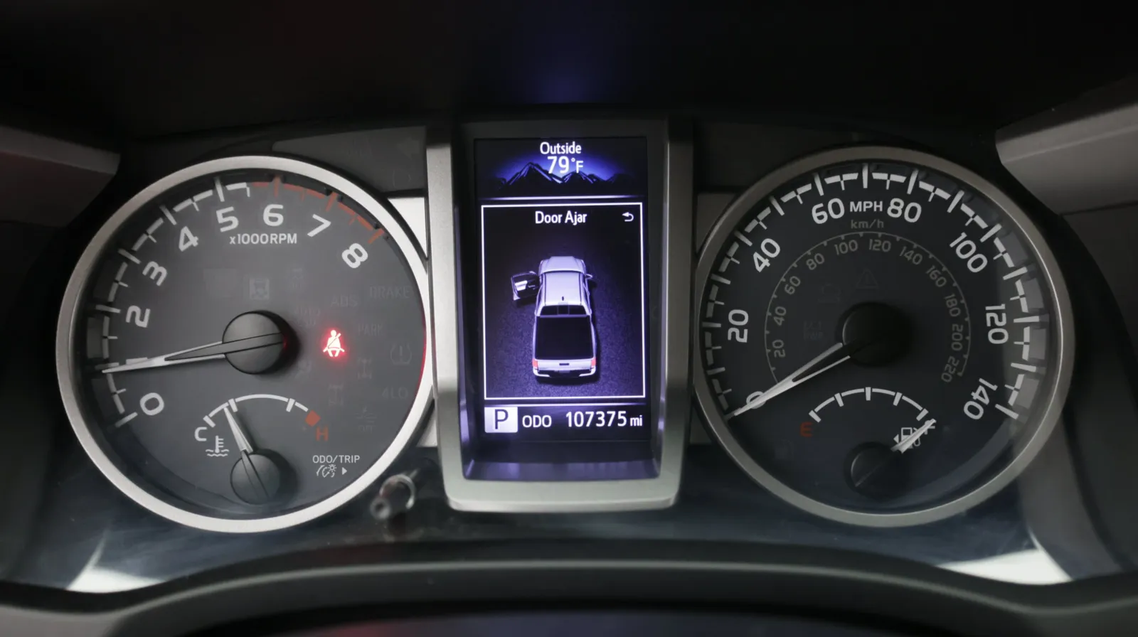 Toyota Tacoma photo 18