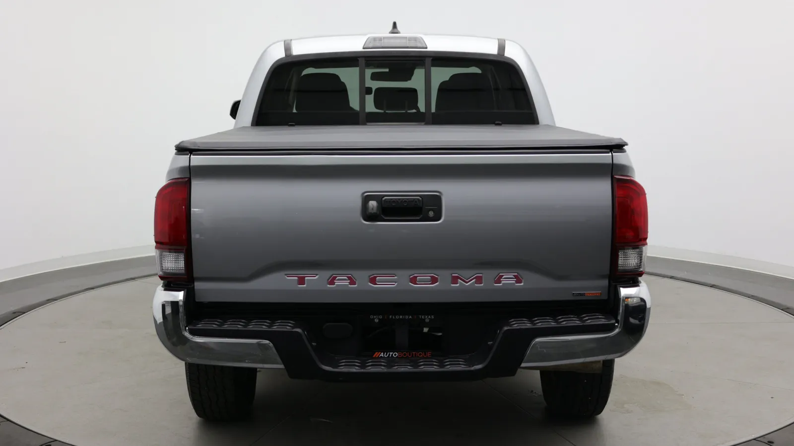 Toyota Tacoma photo 6