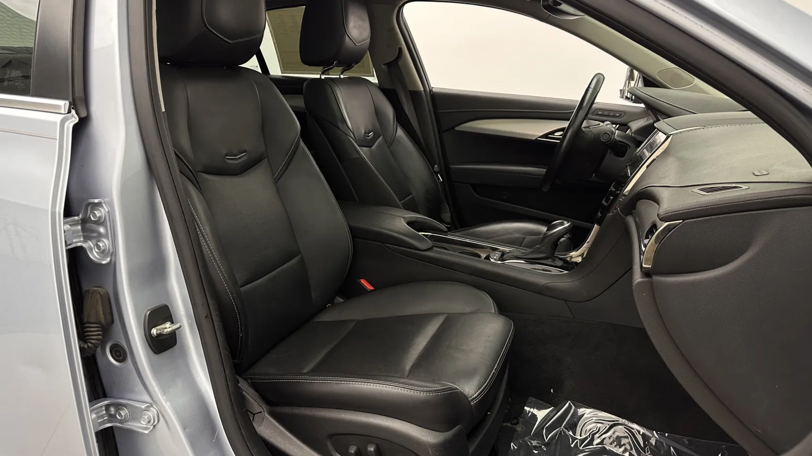 Cadillac ATS photo 32