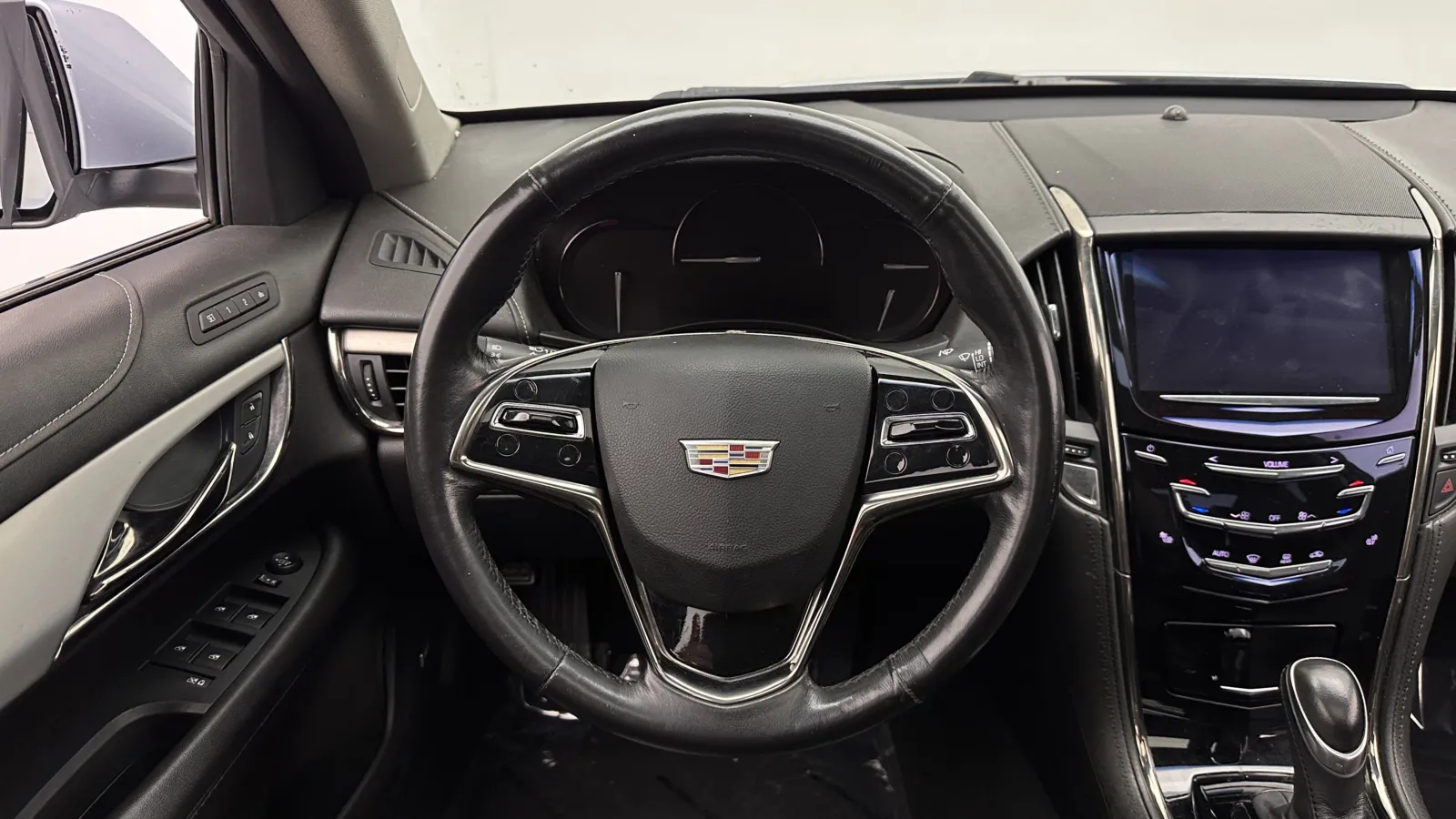Cadillac ATS photo 23