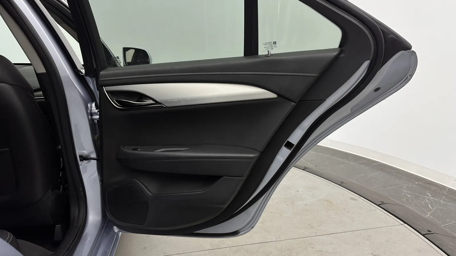 Cadillac ATS photo 28