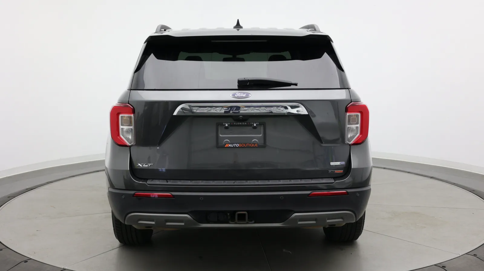 Ford Explorer photo 7