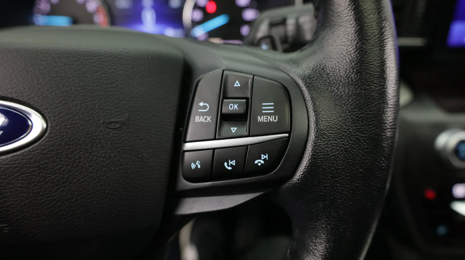 Ford Explorer photo 22