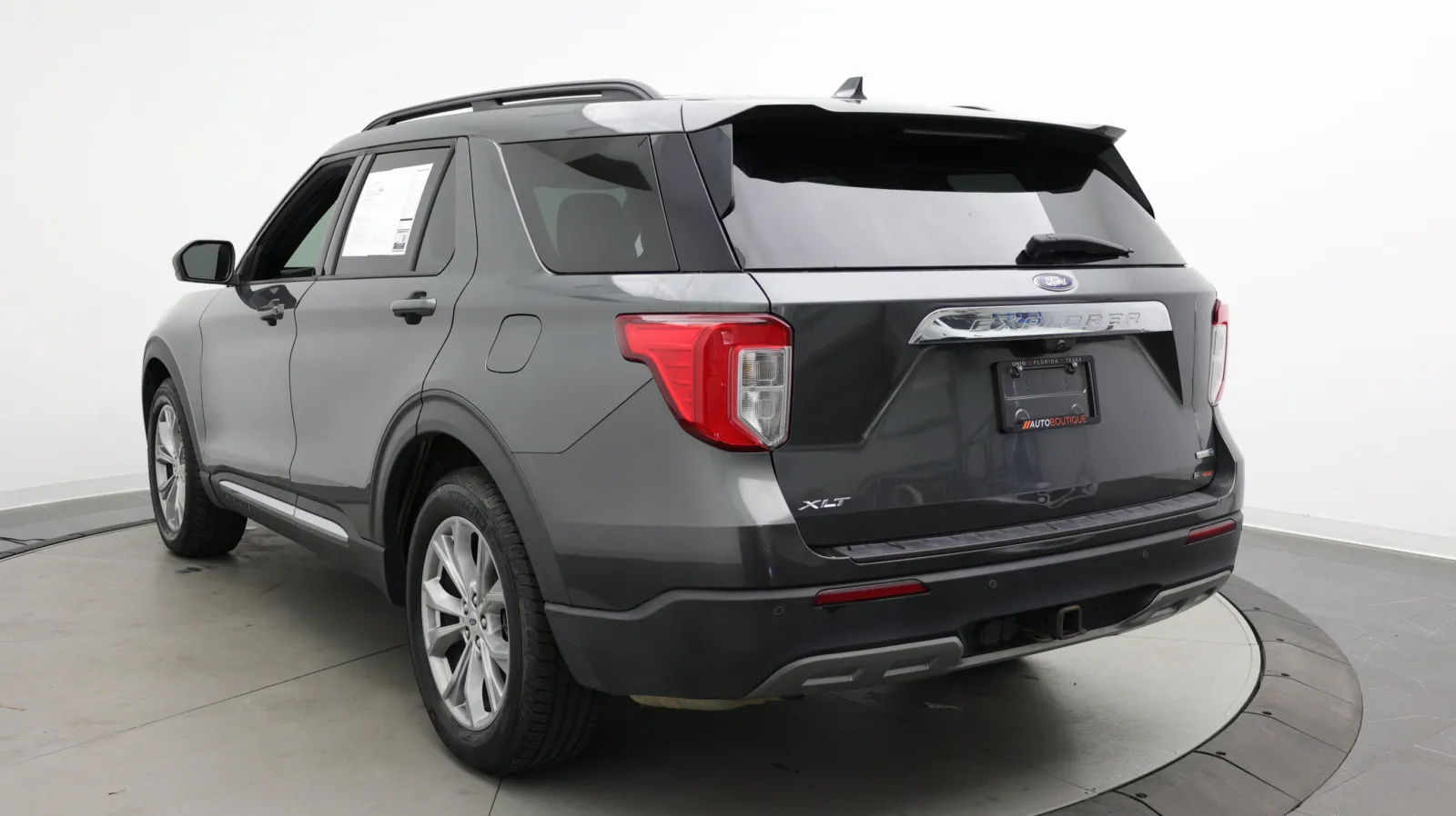 Ford Explorer photo 6