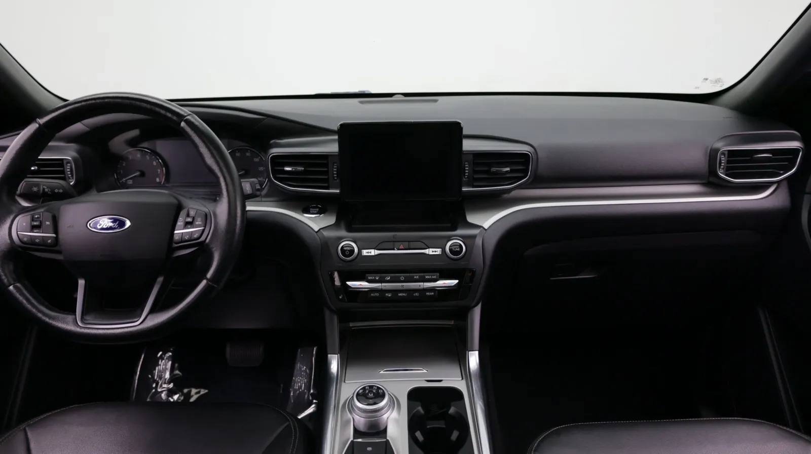 Ford Explorer photo 29
