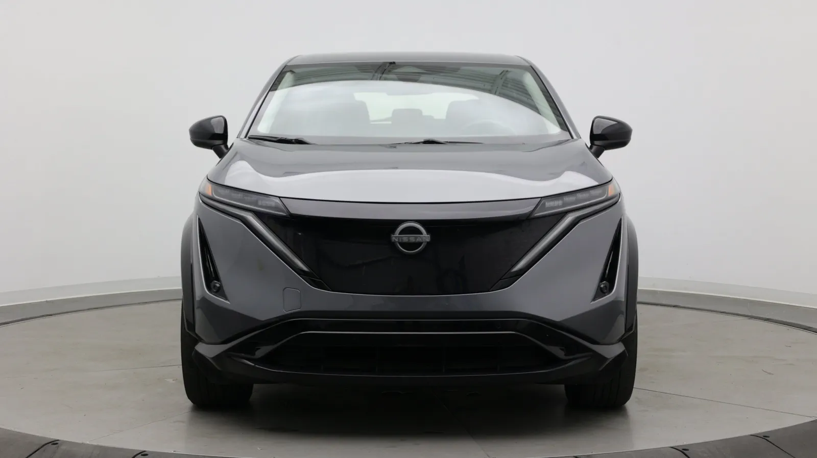 Nissan Ariya photo 2
