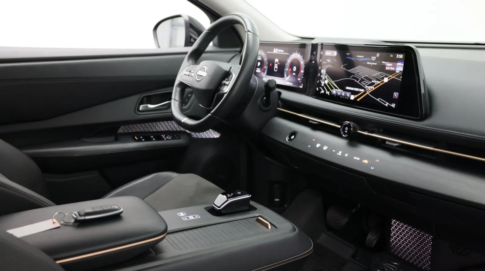 Nissan Ariya photo 36