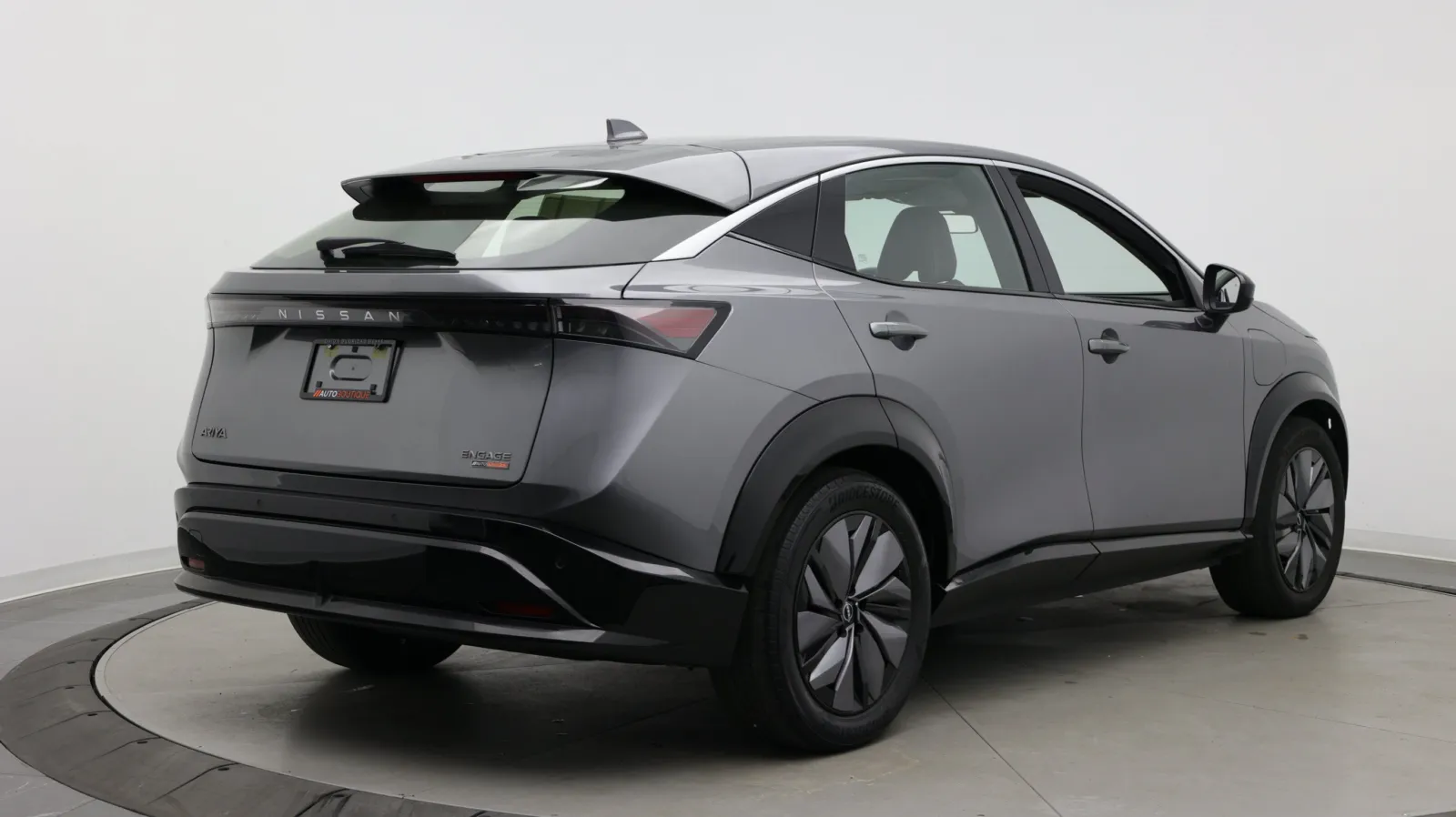 Nissan Ariya photo 8