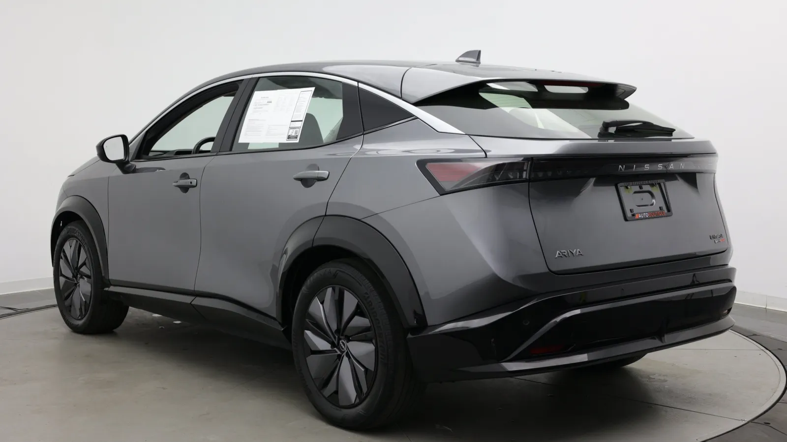 Nissan Ariya photo 6
