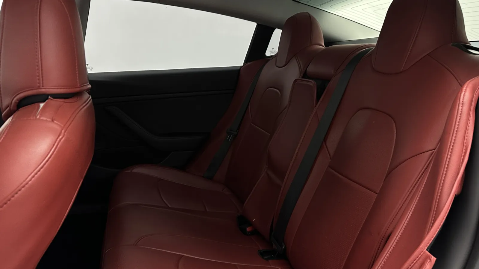 Tesla Model 3 photo 23
