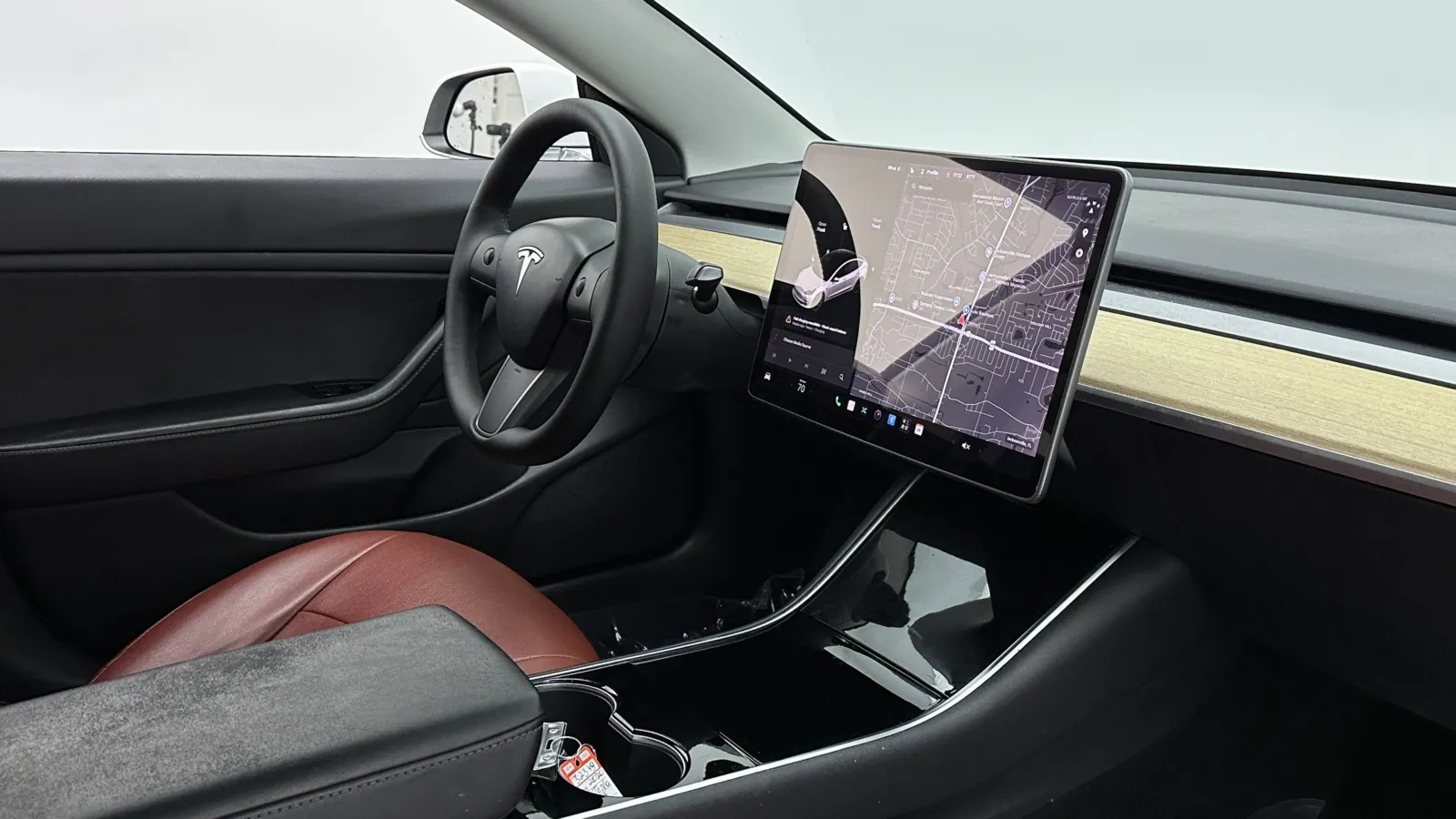 Tesla Model 3 photo 31