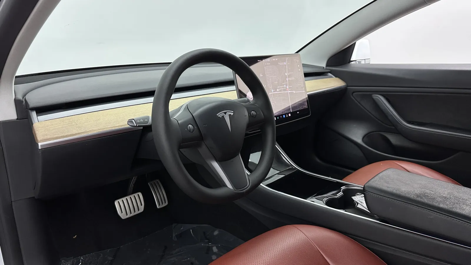 Tesla Model 3 photo 12