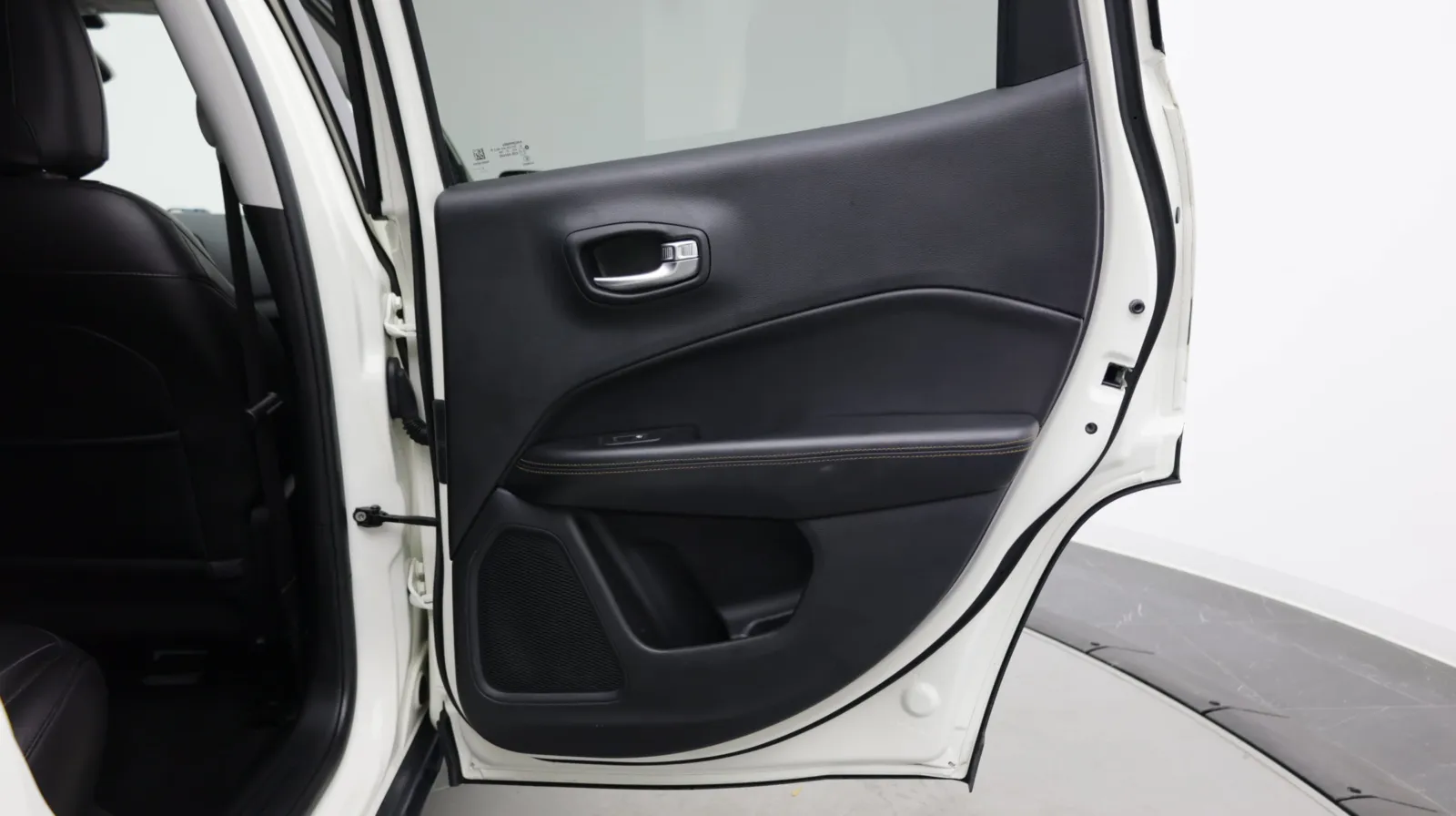 Jeep Compass photo 31