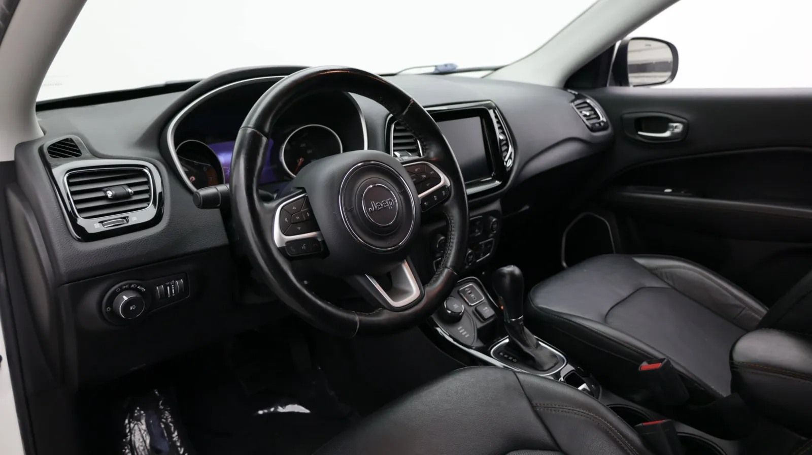 Jeep Compass photo 10