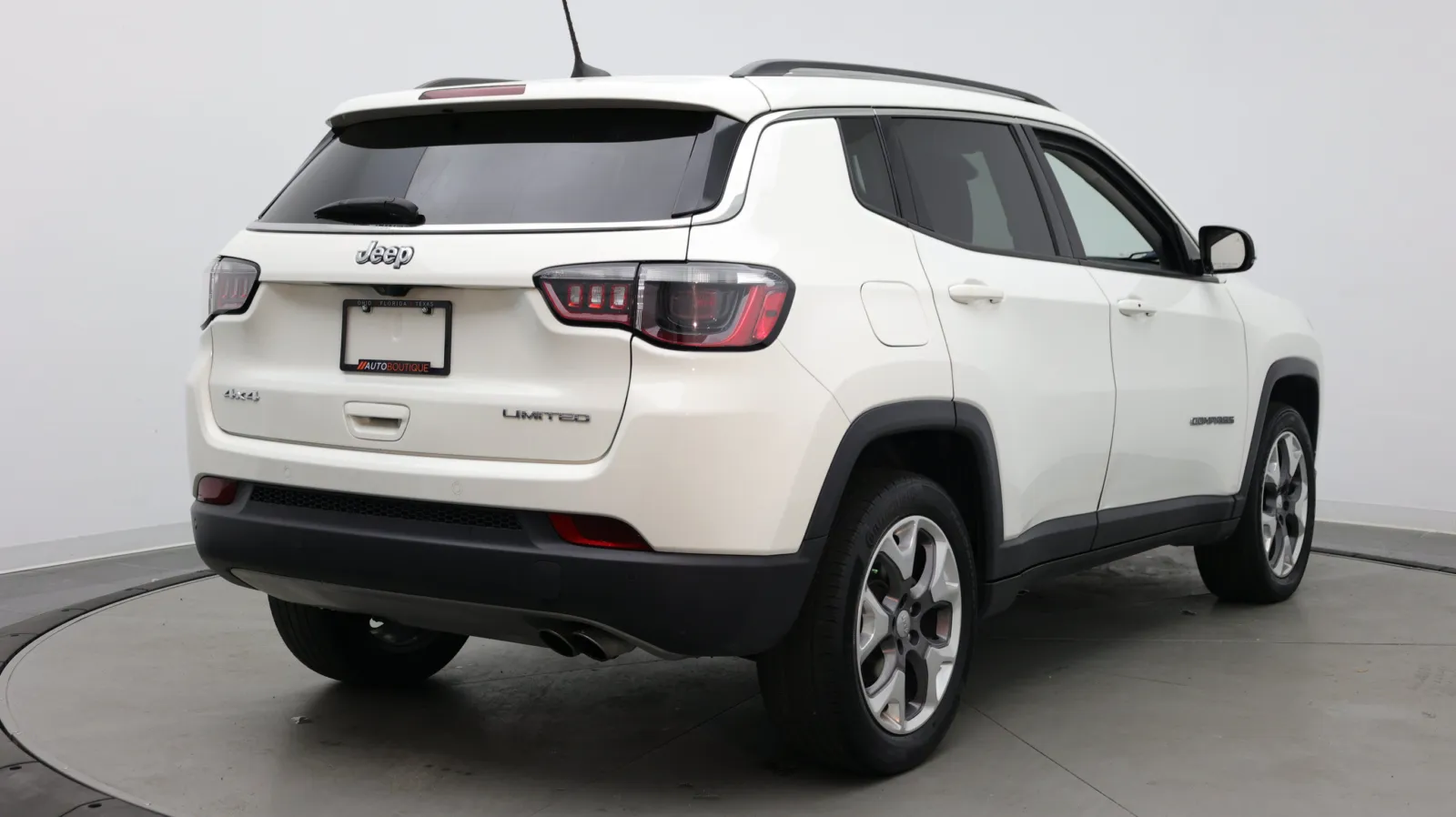 Jeep Compass photo 5