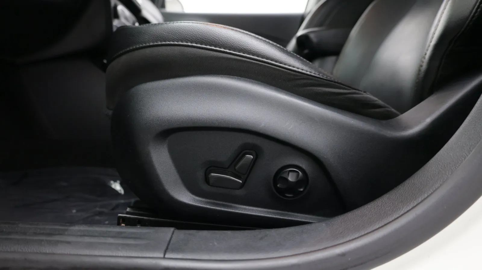 Jeep Compass photo 13