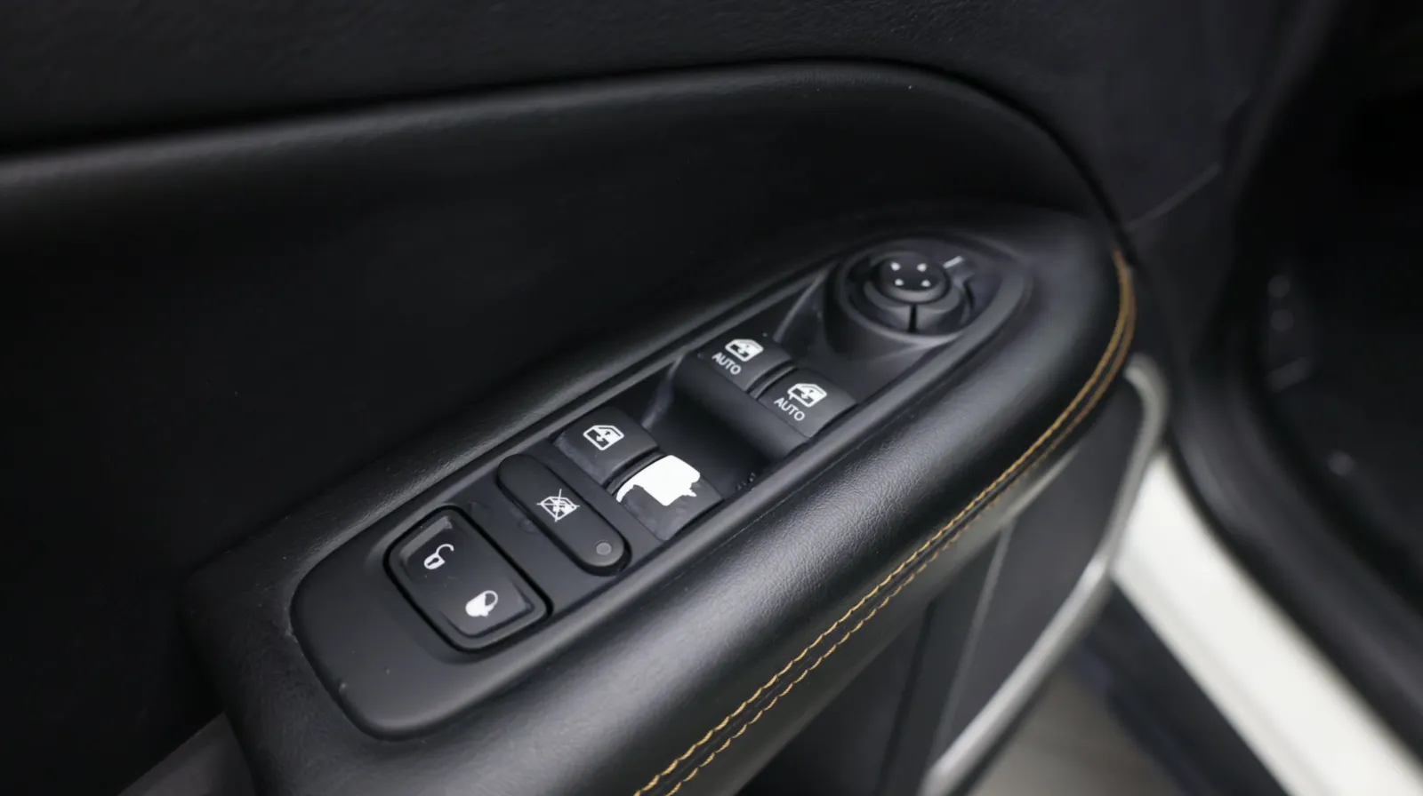 Jeep Compass photo 12