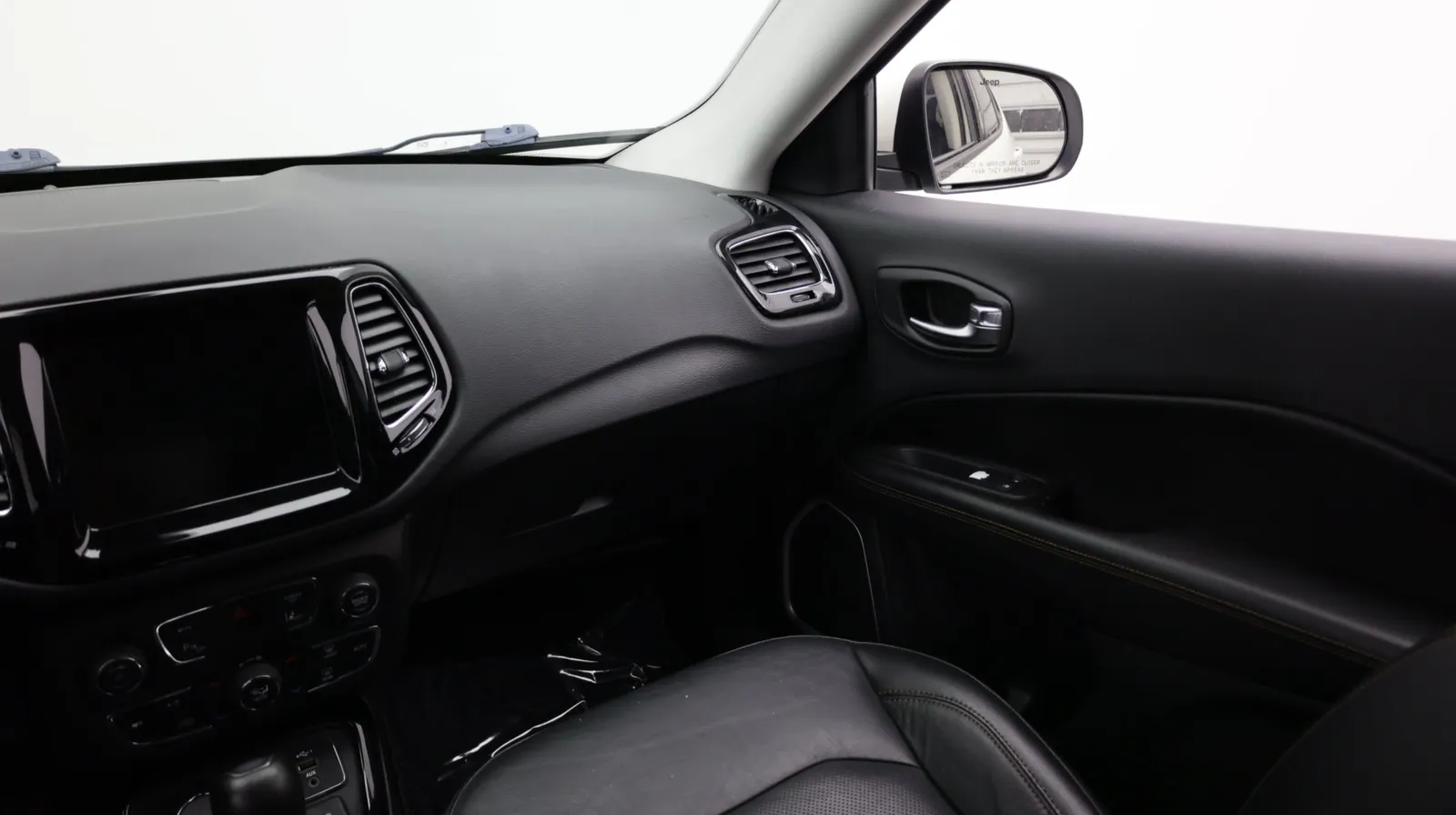 Jeep Compass photo 29