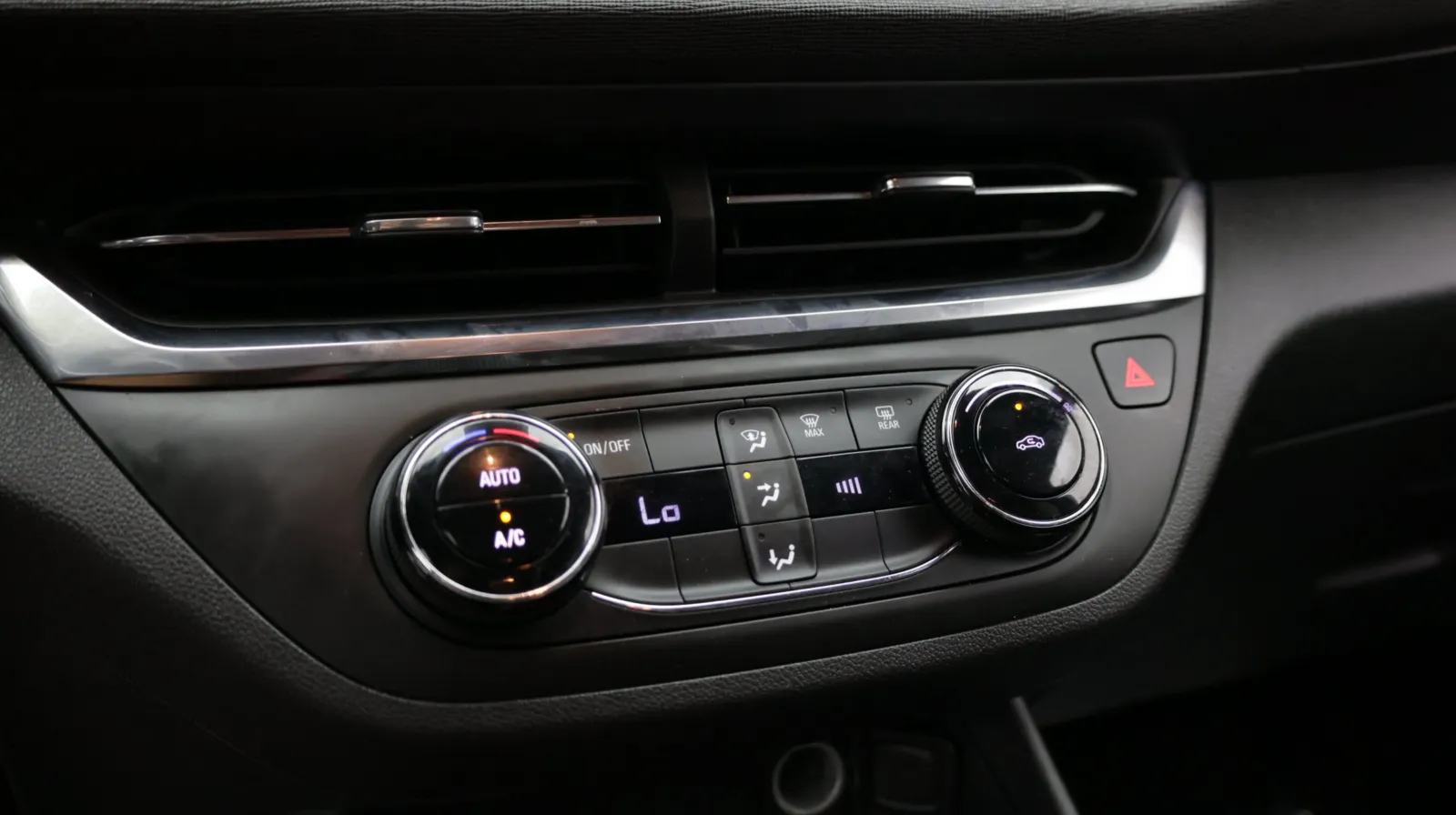 Buick Envista photo 16