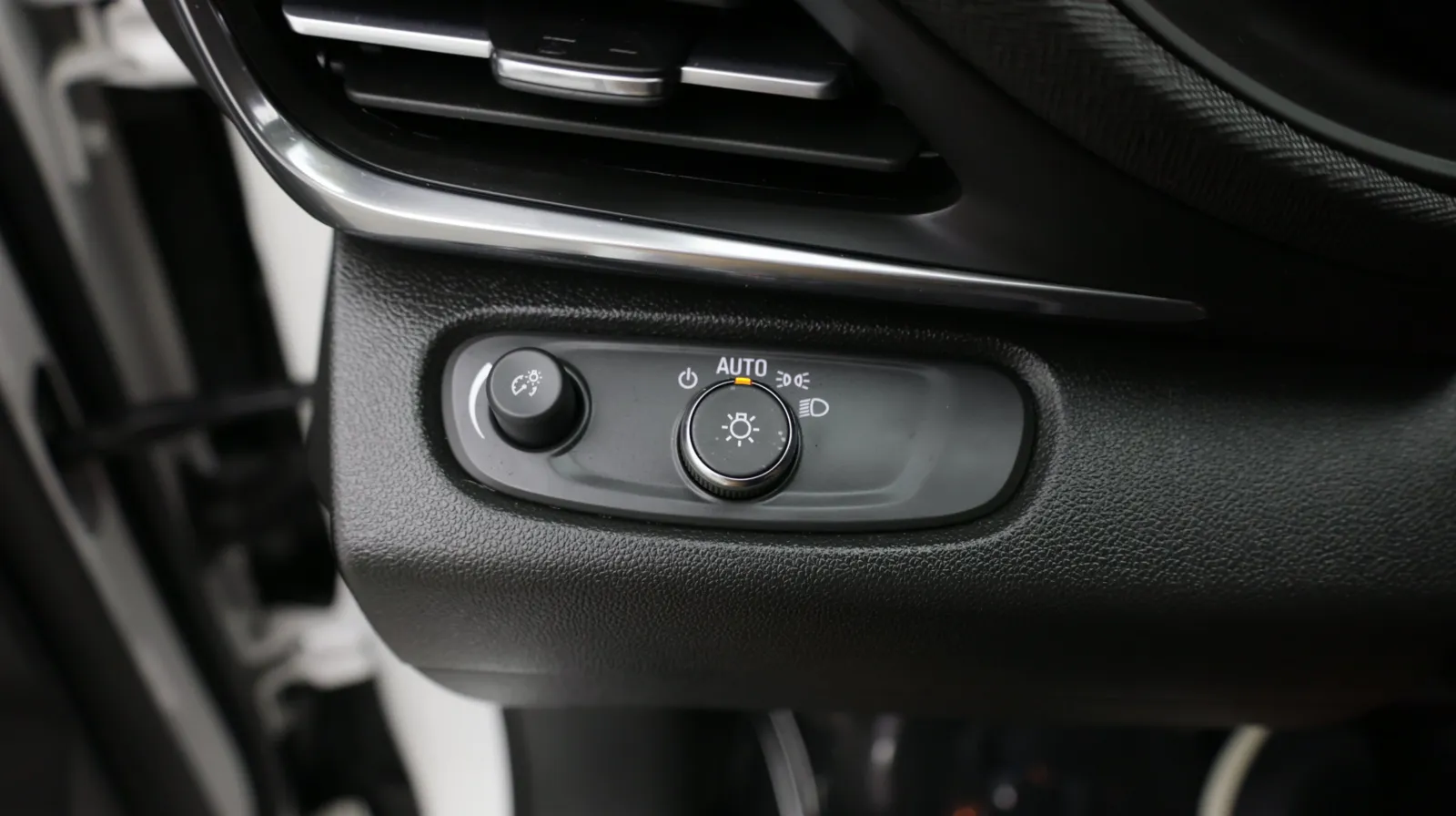 Buick Envista photo 14