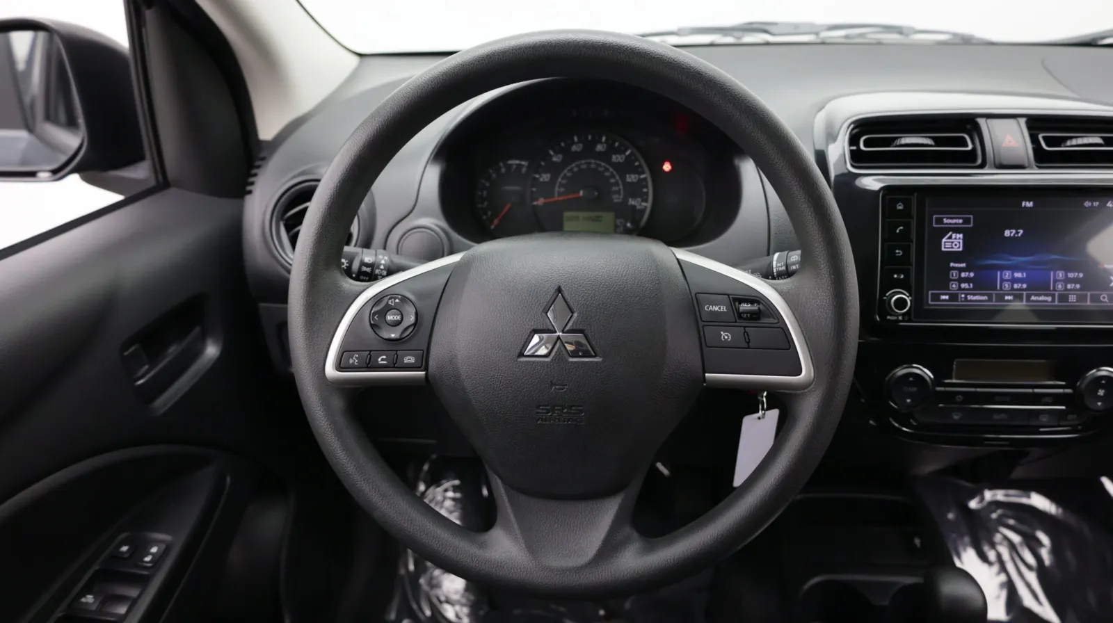 Mitsubishi Mirage photo 22