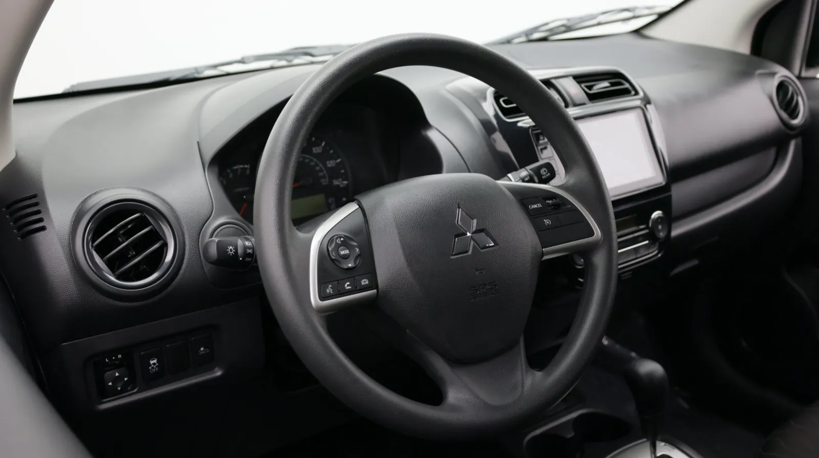 Mitsubishi Mirage photo 8