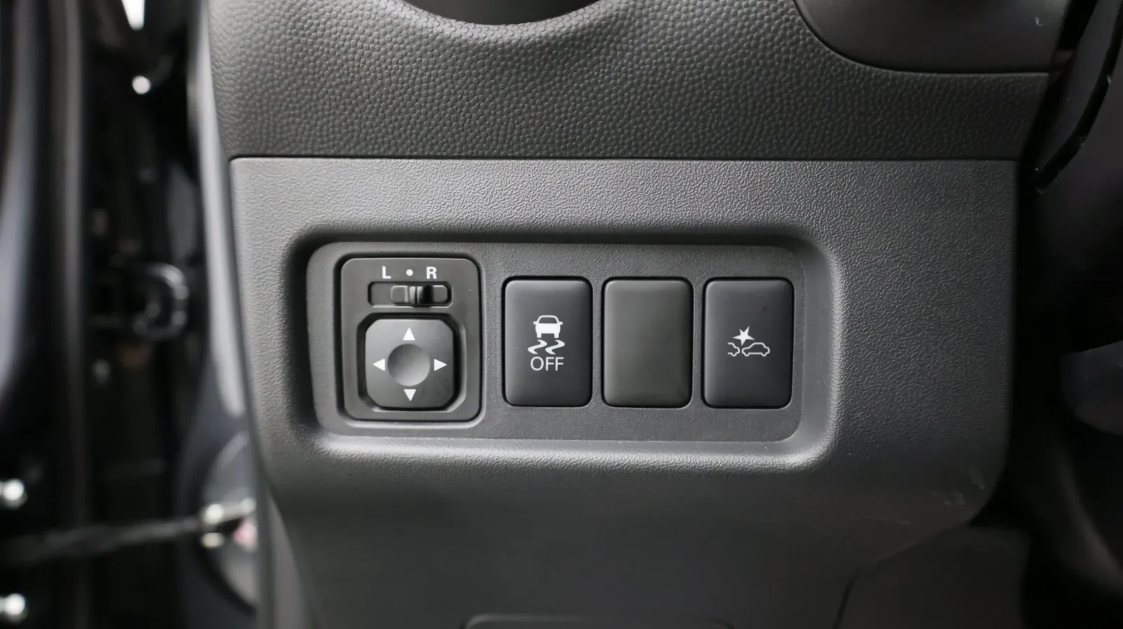 Mitsubishi Mirage photo 15