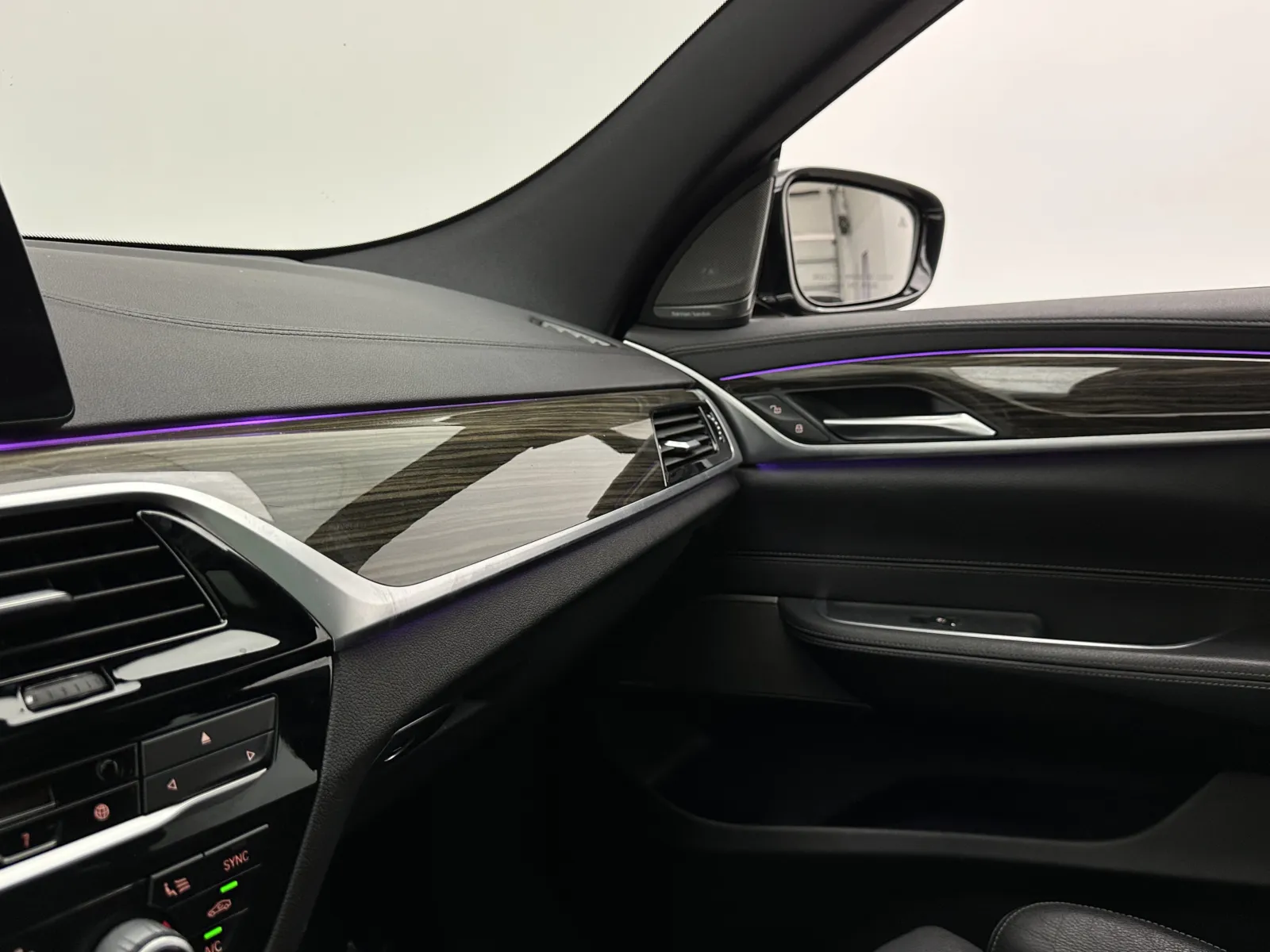 BMW 6 Series photo 27