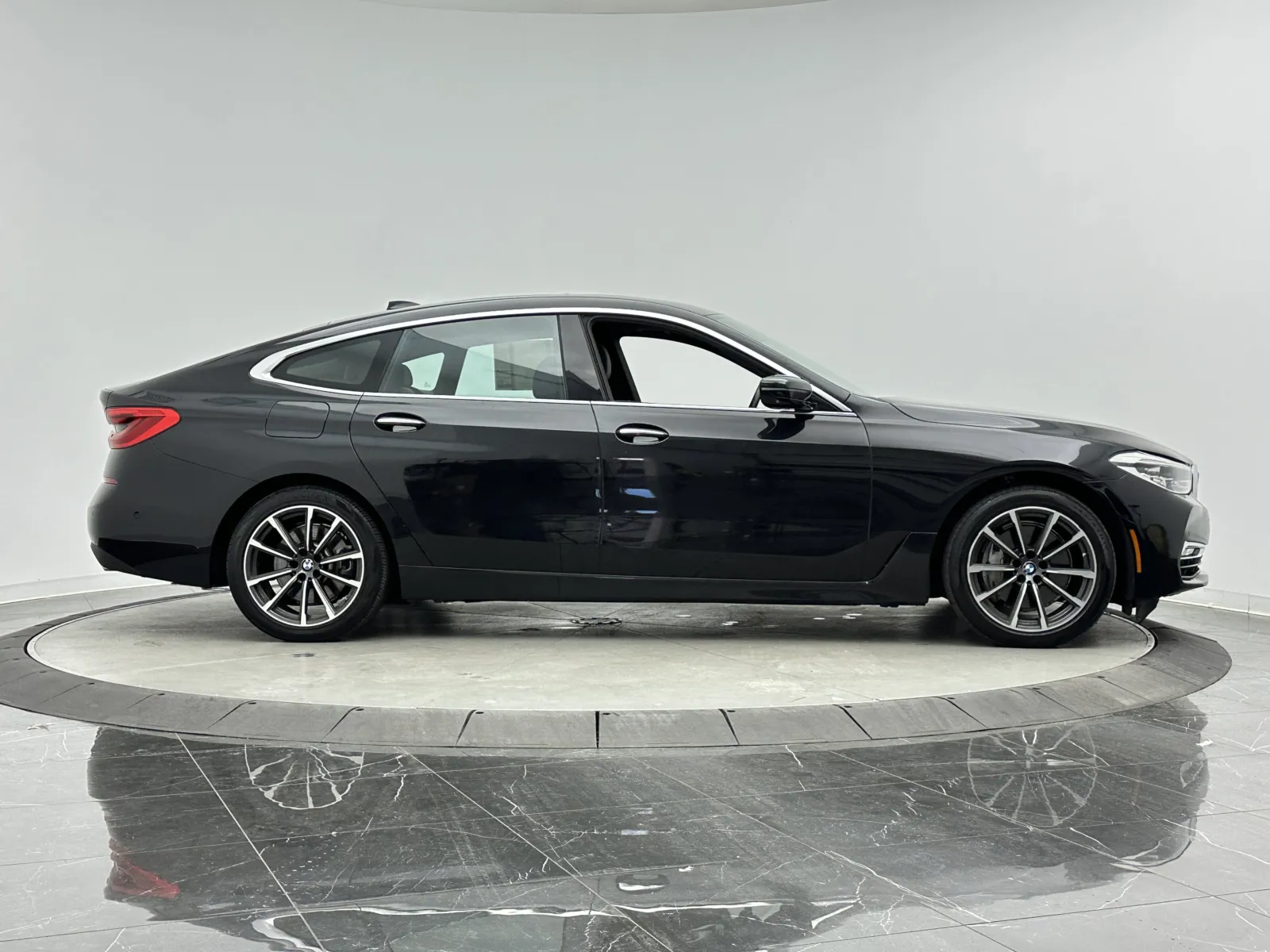 BMW 6 Series photo 10