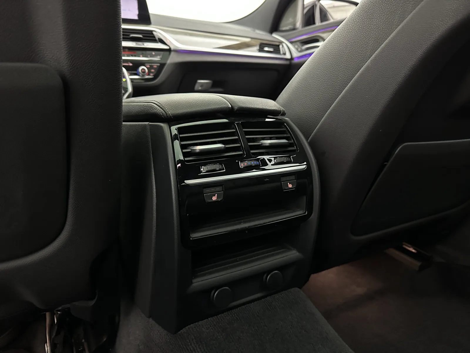 BMW 6 Series photo 31