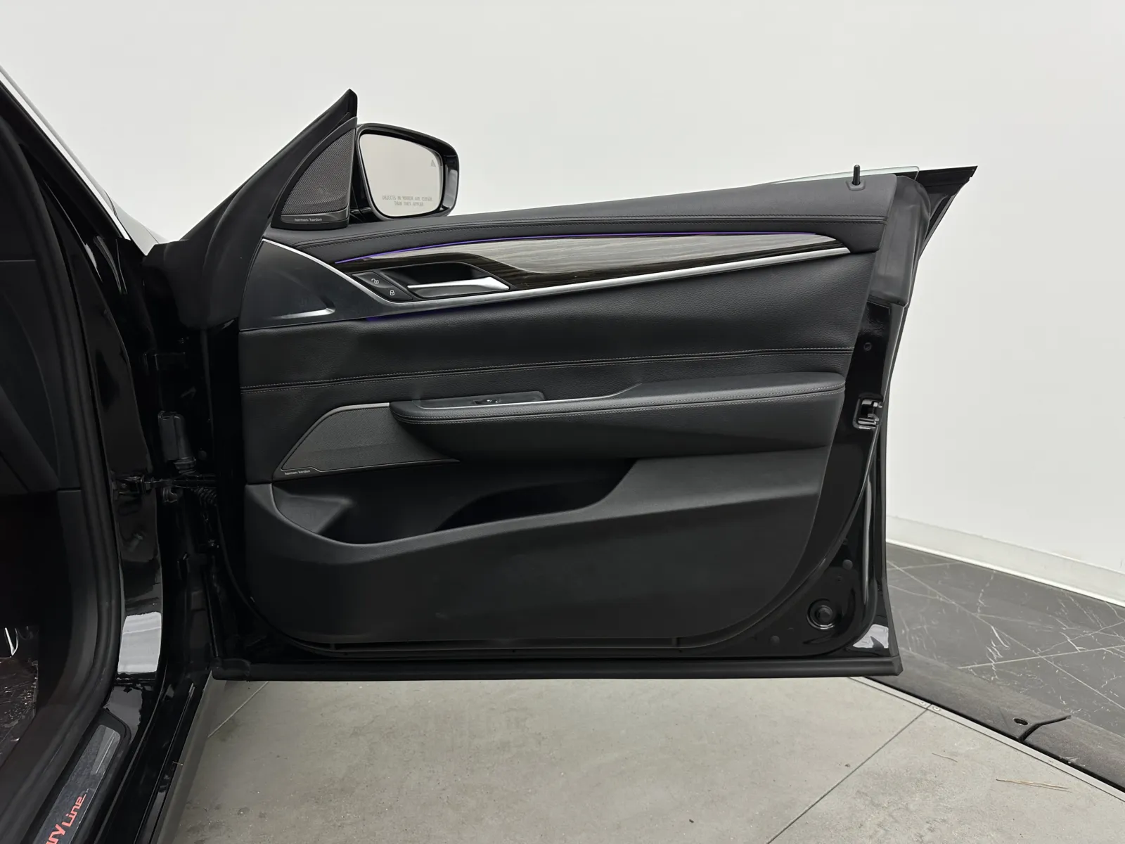 BMW 6 Series photo 41