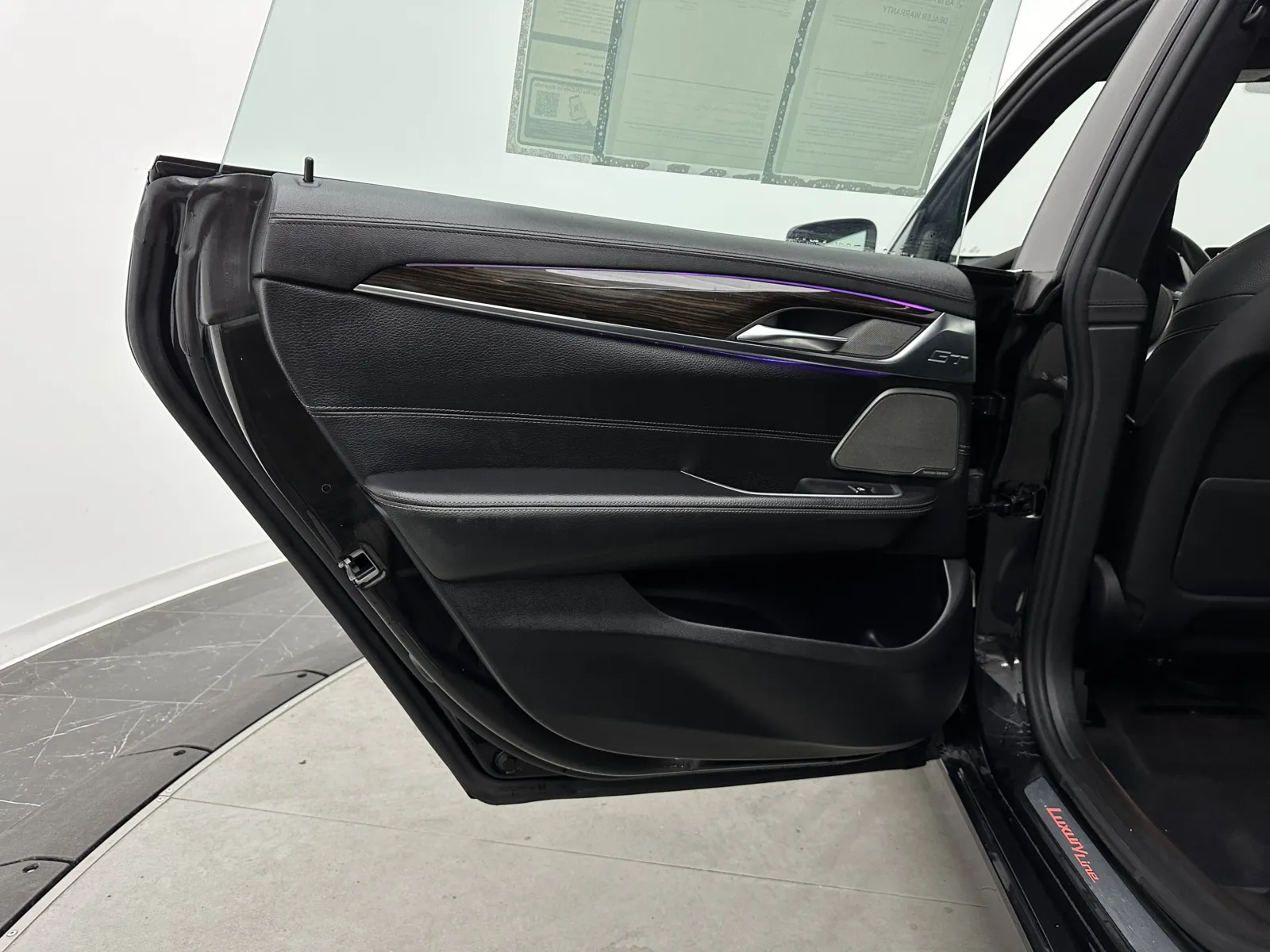 BMW 6 Series photo 29