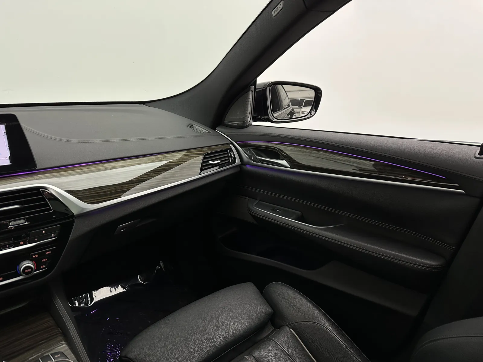 BMW 6 Series photo 35