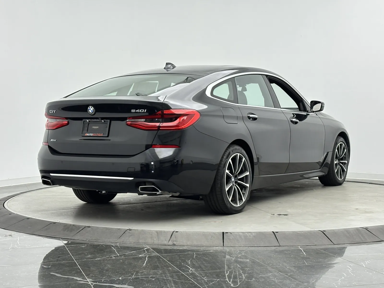 BMW 6 Series photo 9