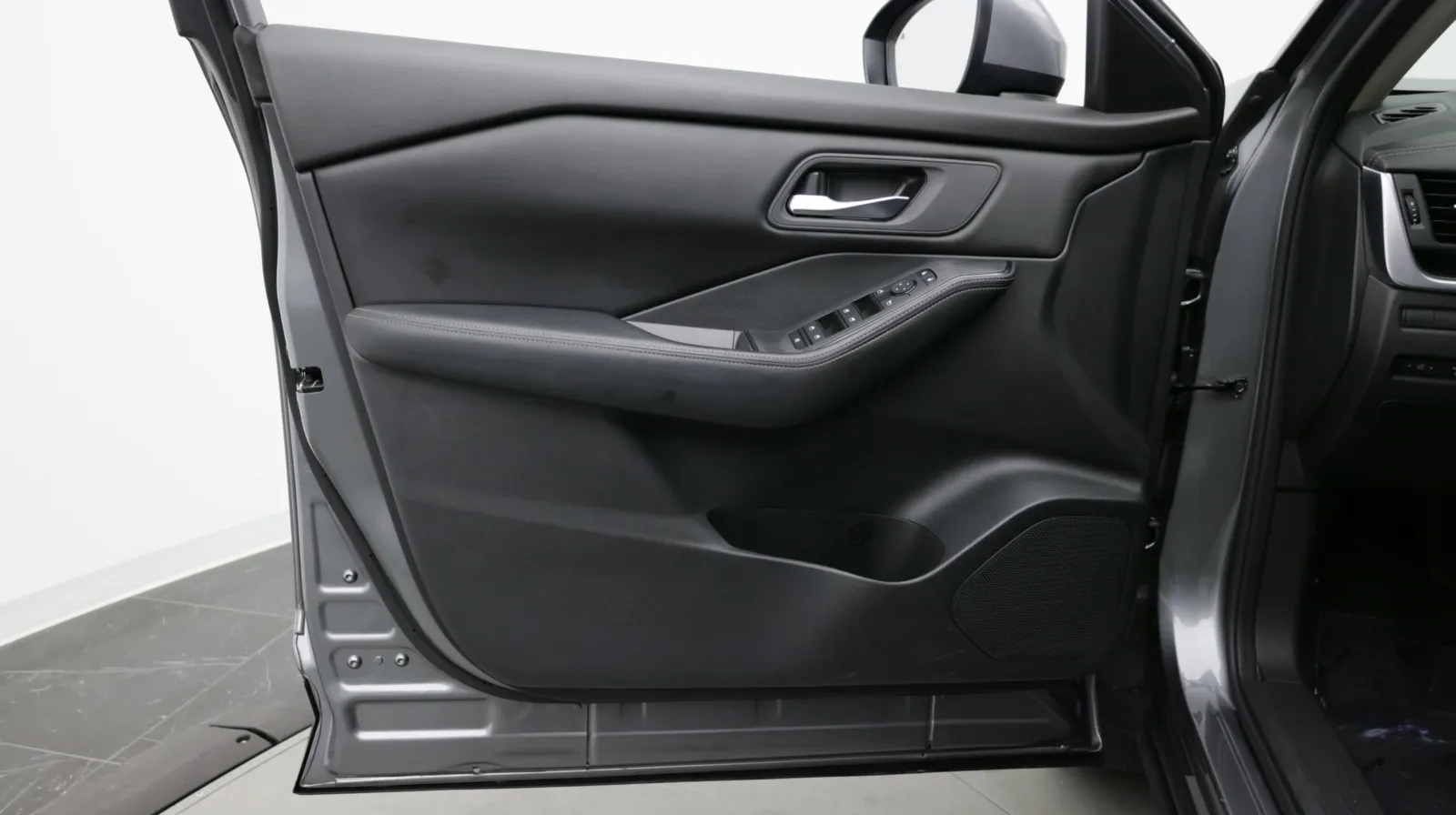Nissan Rogue photo 12