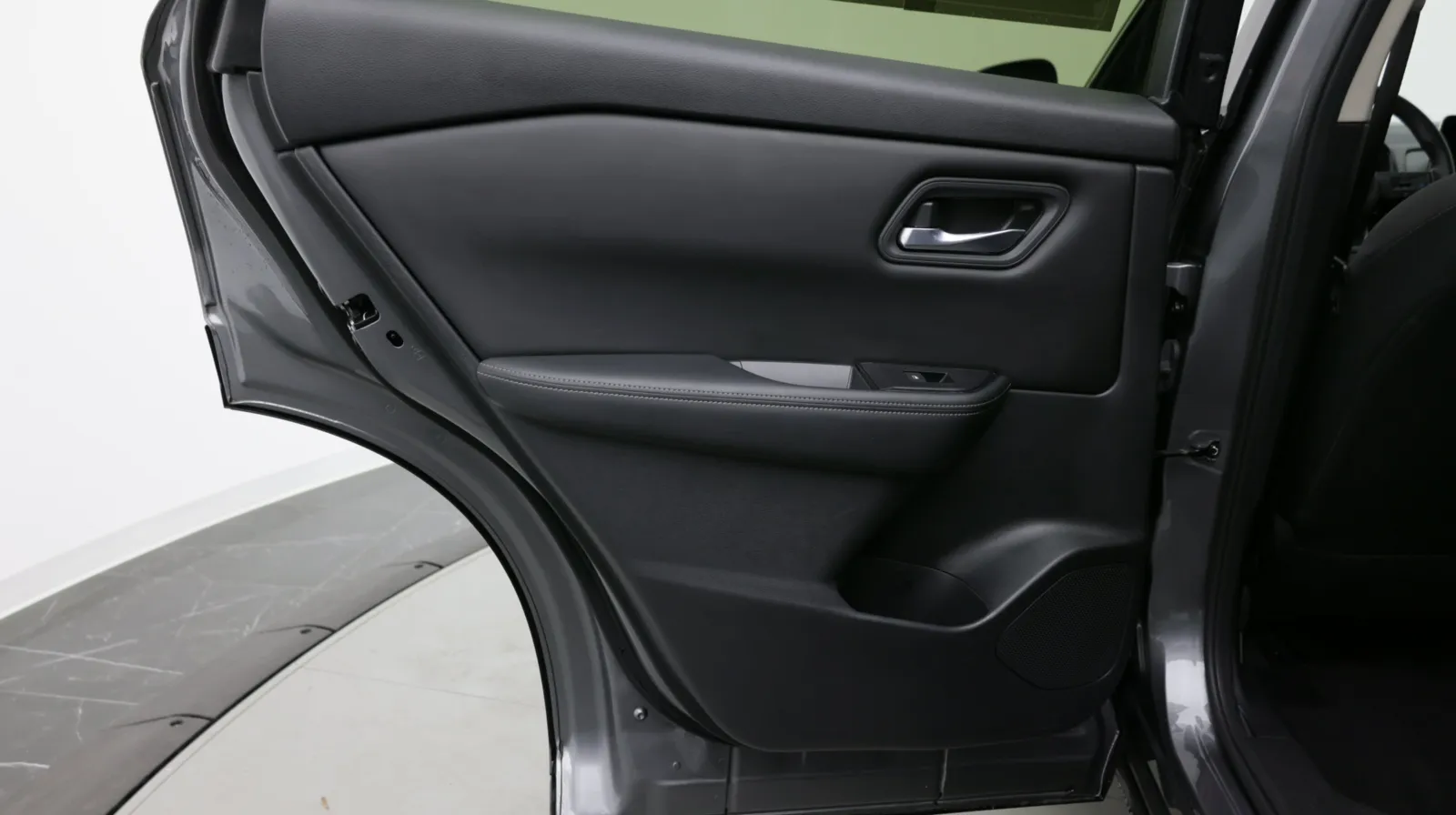 Nissan Rogue photo 26