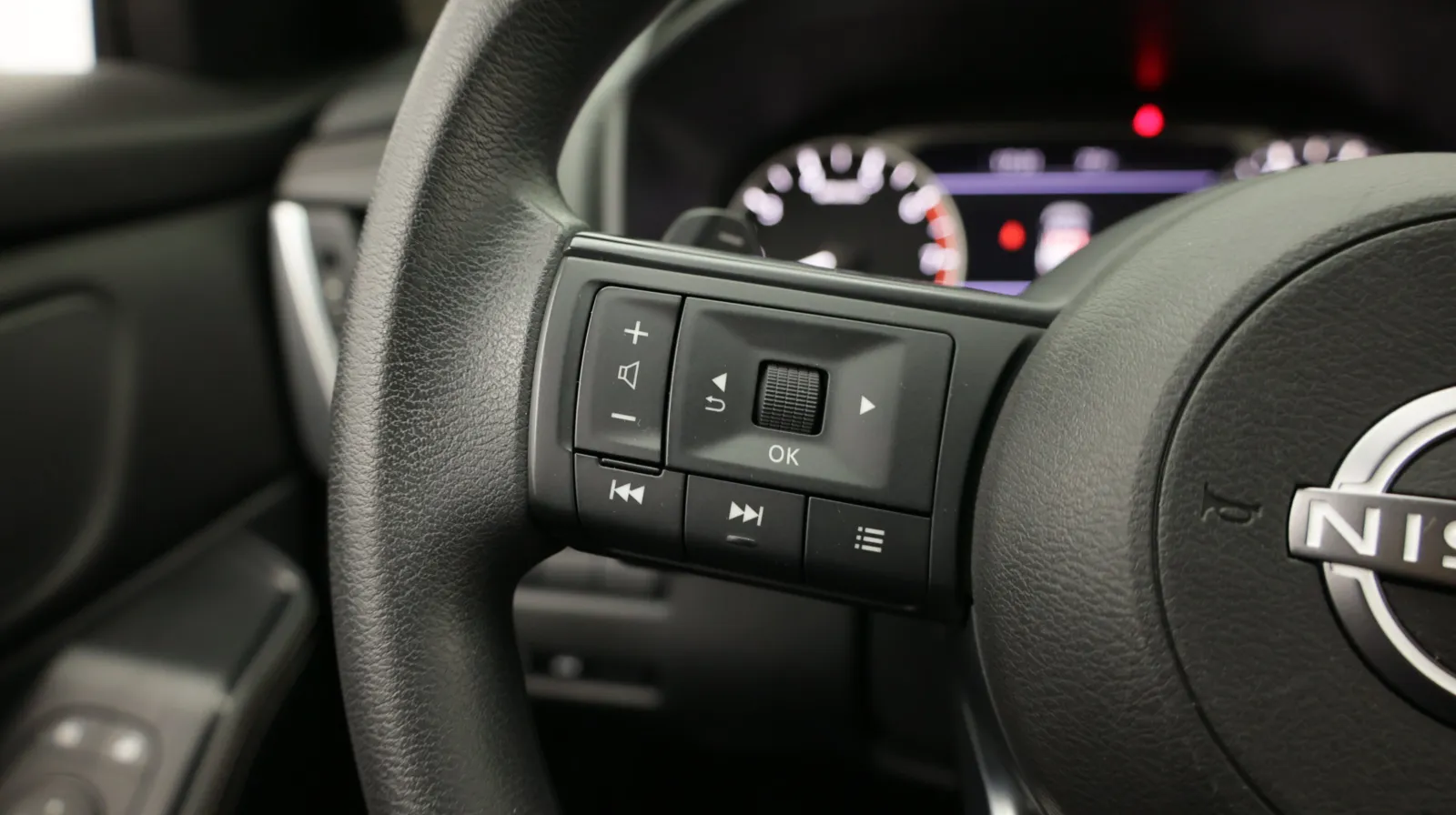 Nissan Rogue photo 23