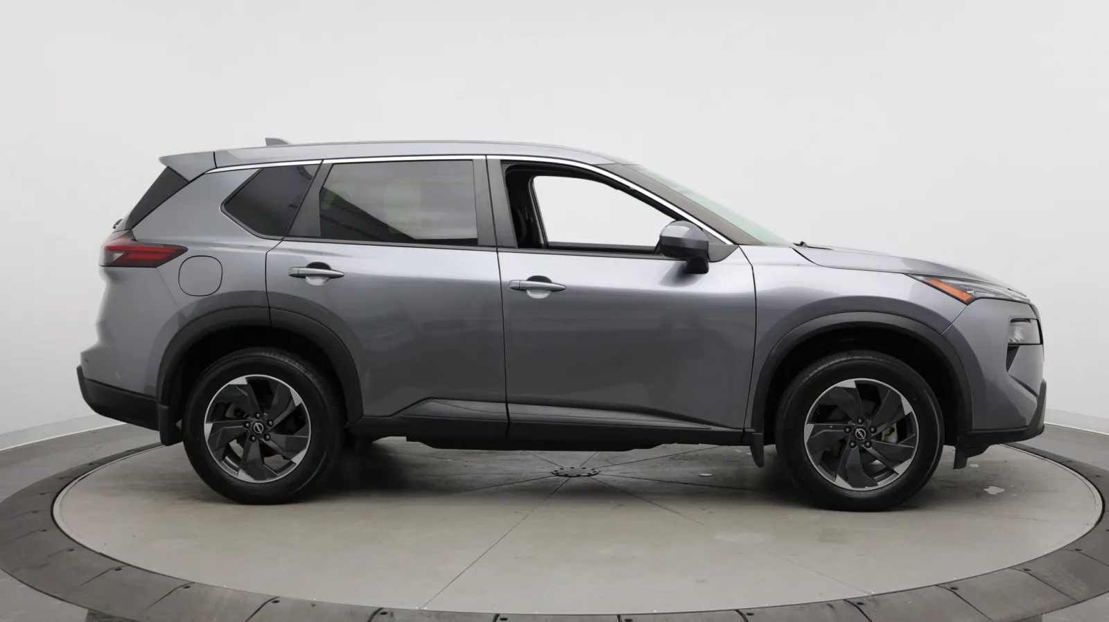 Nissan Rogue photo 8